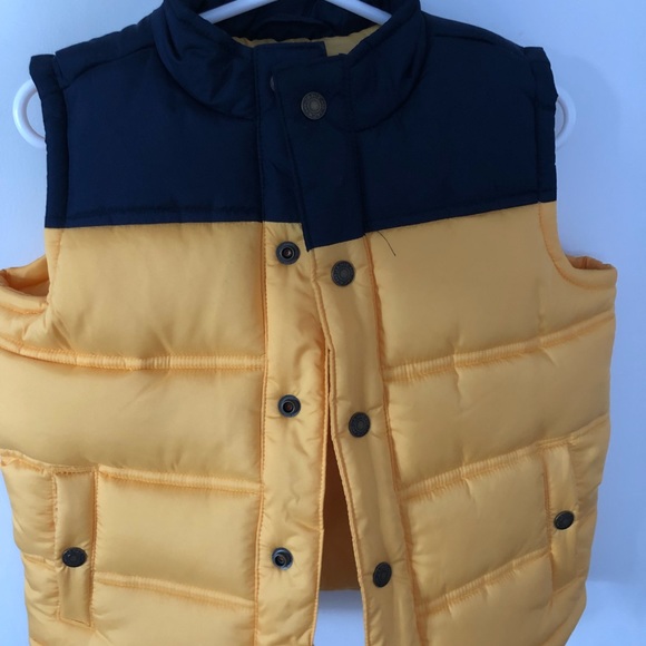 J&J Puffer vest 18-24mos - Picture 3 of 3